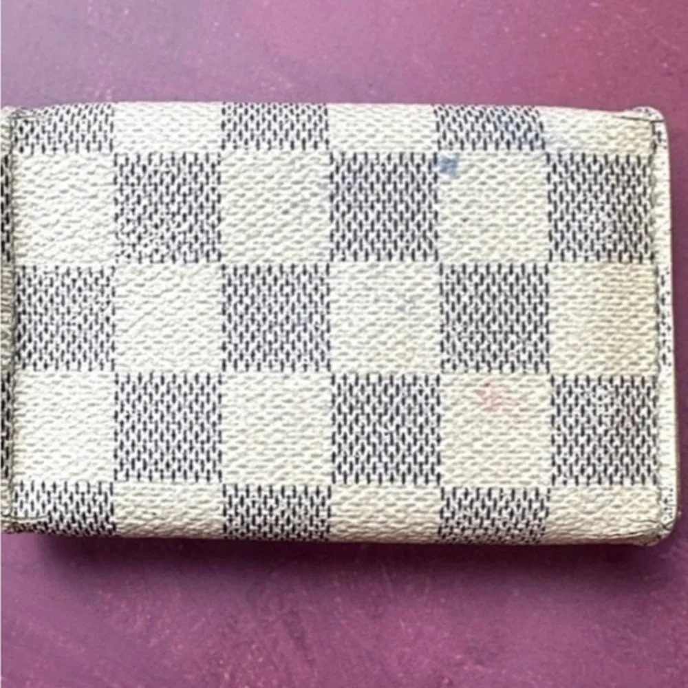 AUTHENTIC Louis Vuitton Damier Azur Multicles Key Holder. Holds 6 keys. - Picture 8 of 10